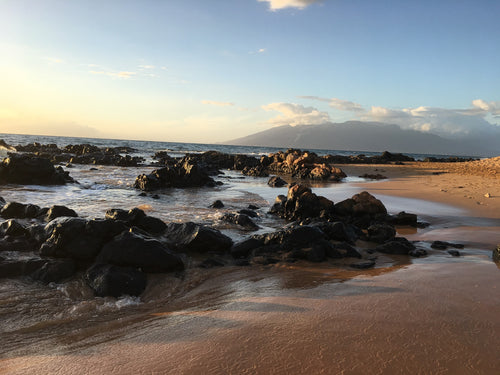 KEAWAKAPU BEACH ~ SHORE ROCKS ~ 3:4