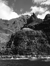 Load image into Gallery viewer, NA PALI COAST CLIFFS ~ MOUNTAINOUS SHORELINE