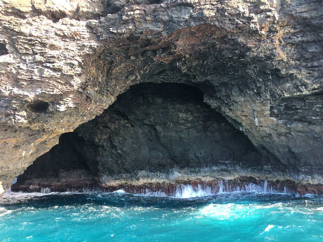 NA PALI COAST CLIFFS ~ CAVE ~ 3:4