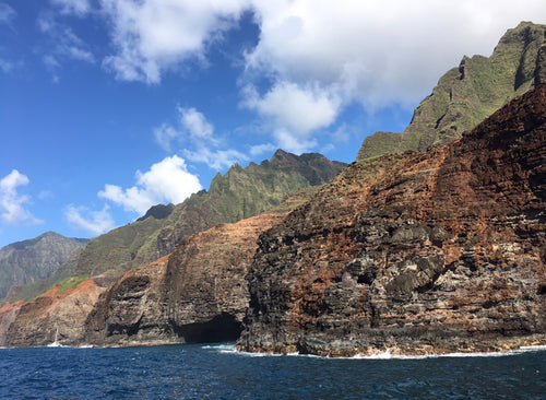 NA PALI COAST CLIFFS ~ MOUNTAINOUS SHORELINE RIDGE ~ 3:4