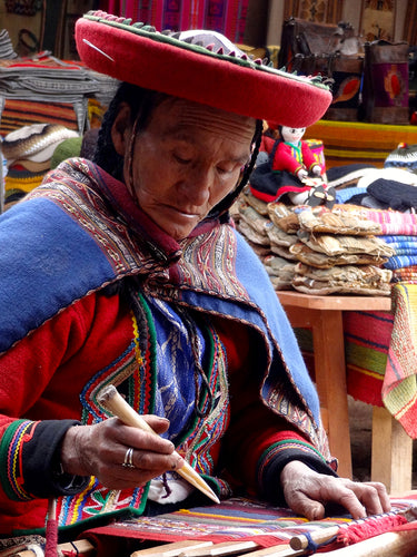 PERU ~ NATIVE TEXTILE ARTISAN ~ 05796 ~ 3:4