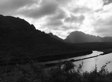 Load image into Gallery viewer, NAWILIWILI STREAM ~ 3:4